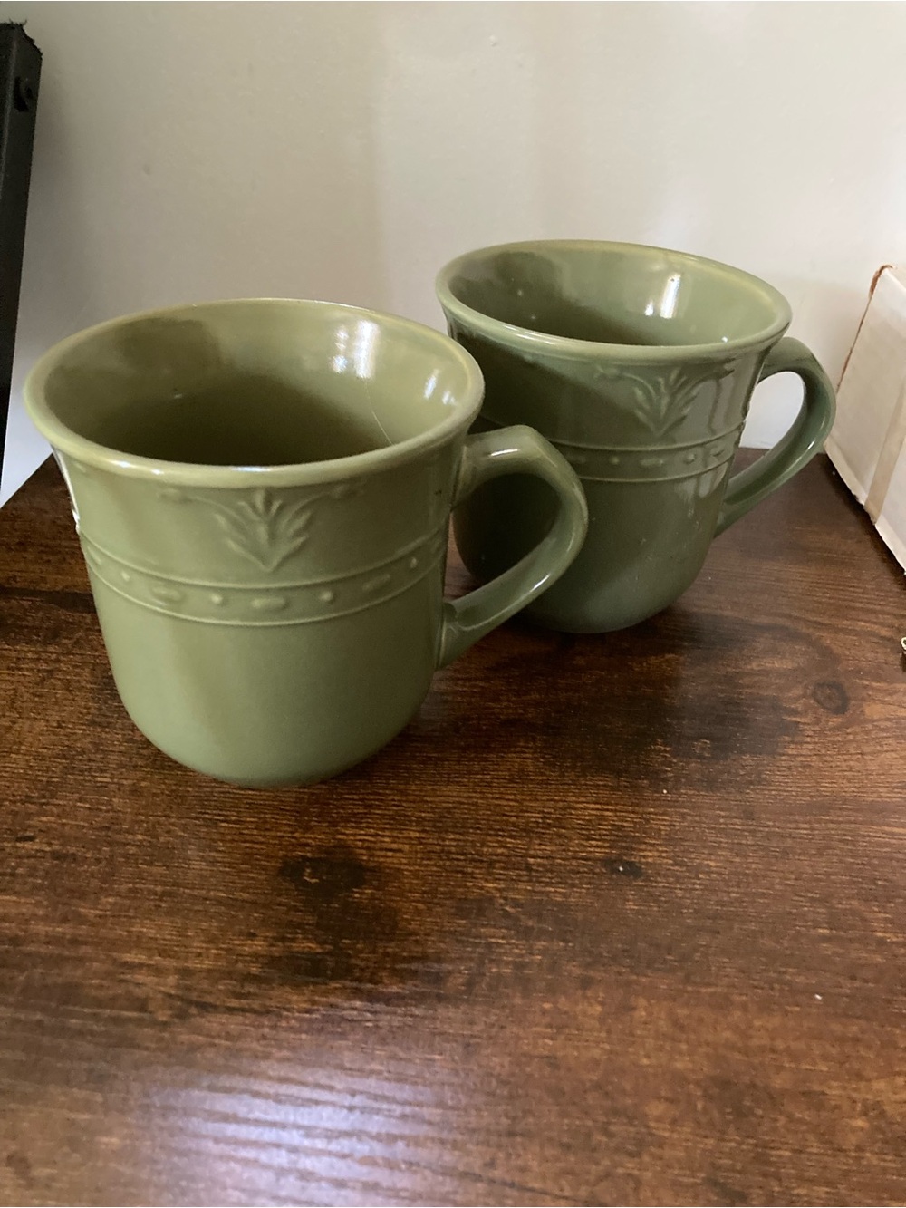 Olive Green Decorative Stoneware Coffee Mugs - Set of 2